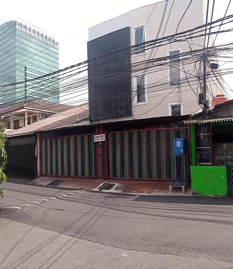 Spot On 90538 Wisma Dewi Syariah ジャカルタ エクステリア 写真