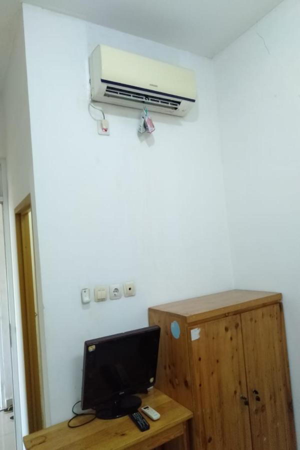 Spot On 90538 Wisma Dewi Syariah ジャカルタ エクステリア 写真